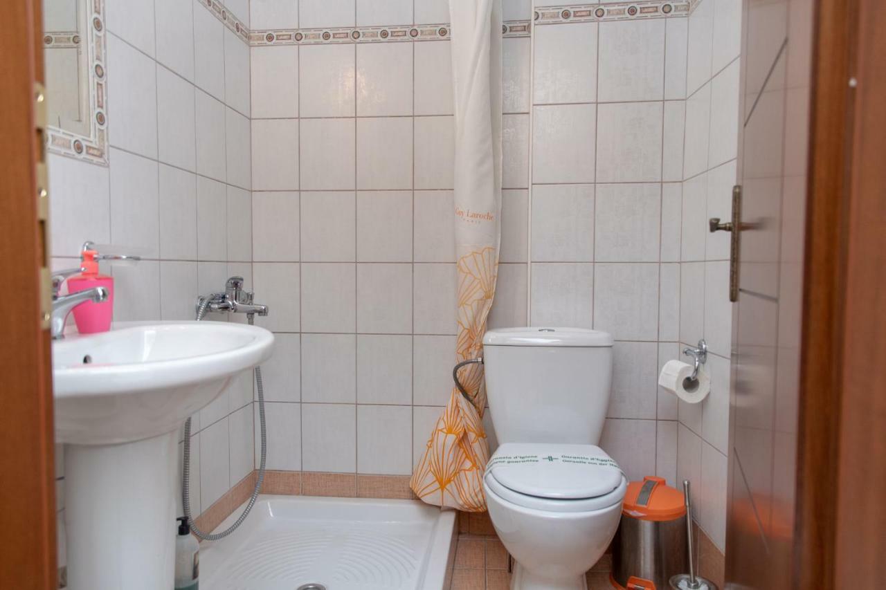 Guesthouse Nefeli リトコロン エクステリア 写真